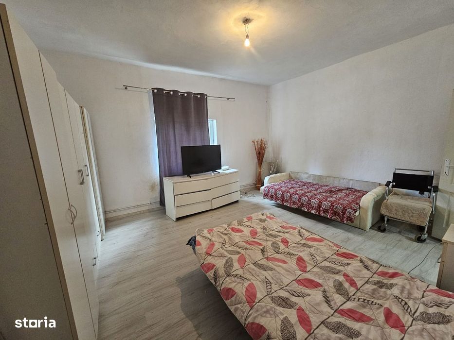 COMISION 0%! Casa individuala zona Dambovita 2 camere/centrala proprie