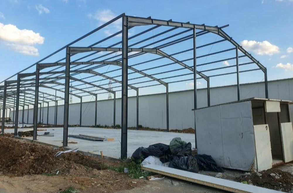 vând structură metalică 8 m deschidere lungime 30 m din profil pe 160