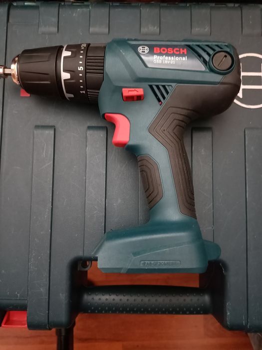 Bormașină Bosch GSR 18-2 LI Plus și GSB 18-21