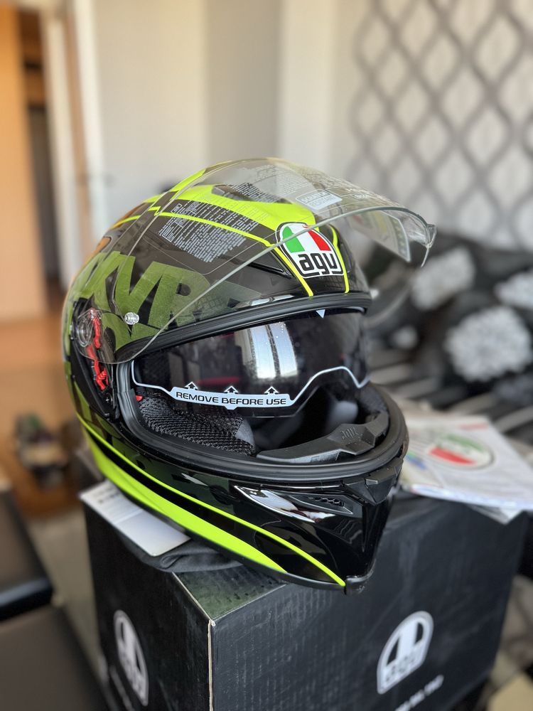 Продавам чисто нова каска AGV K5 S – размер S