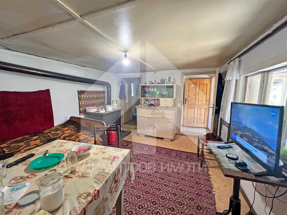 Продава едноетажна, тухлена къща в с. Писарево (обл. Шумен). ТОП имот!
