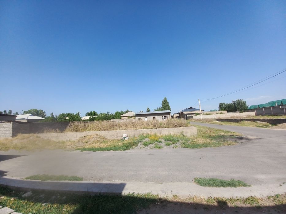 Участка сотилади