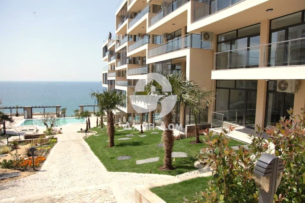 Продава се Двустаен апартамент в Свети Влас - 57 кв.м за 2106 €/кв.м - Снимка #12