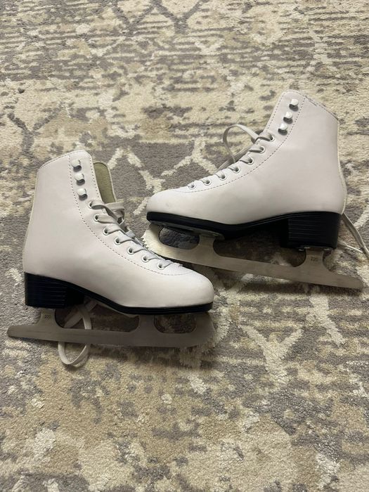 Коньки фигурные для девочек