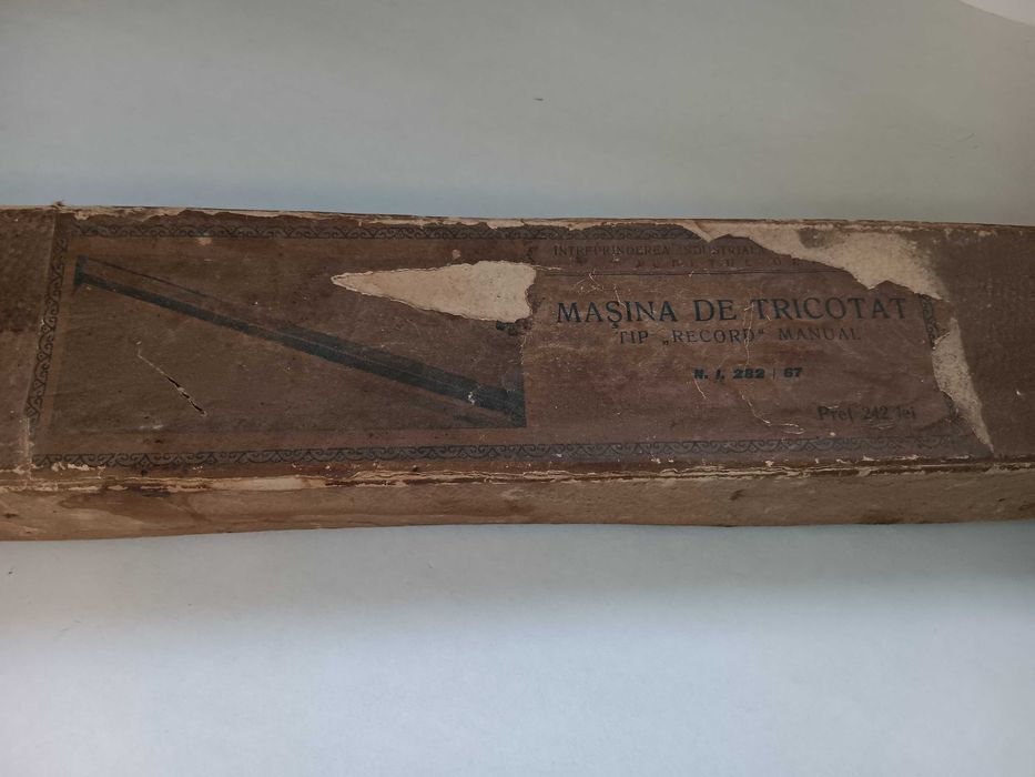 Masina de tricotat veche Romaneasca,Tip Record Manual,anii 60,colectie