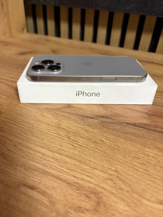 Vand ipone 16 pro 512 gb