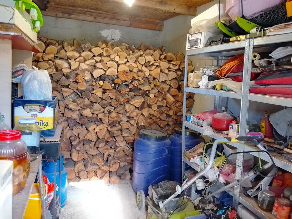 Продавам къща близо до Варна