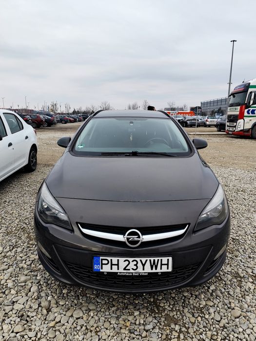 Vând Opel Astra j