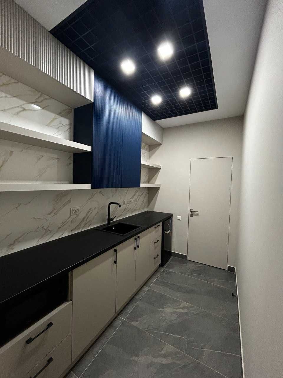 ZGG Бизнес Центр - Офис 117м2 - ул. Бабура - PIRAMIT - Zarafshan City
