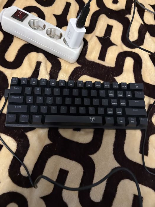 Tastatura rgb lumini