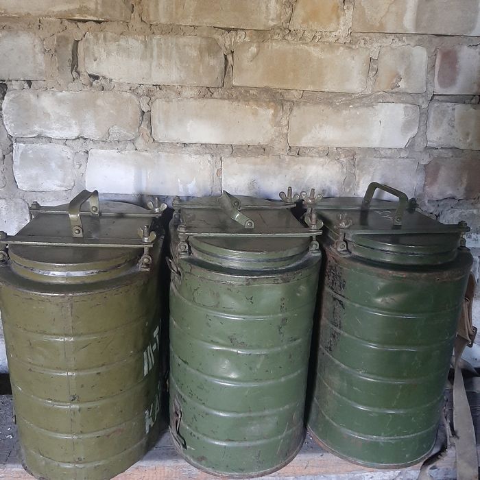 Бачки термоса, предназначена для перевозки и доставки горячей и холодн