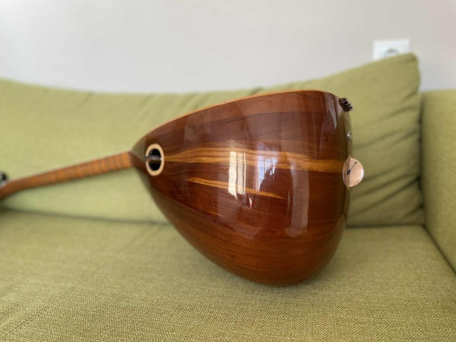 Саз баглама къс Сап Уникален звук  със вграден микрофон  нов!