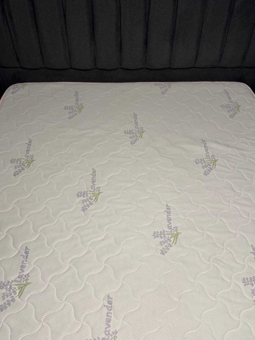 Dormitor complet + 2 carpete – stare excelentă