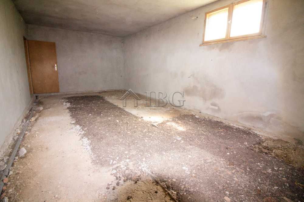Продава се Къща в Бяла - 200 кв.м за 115 €/кв.м - Снимка #11