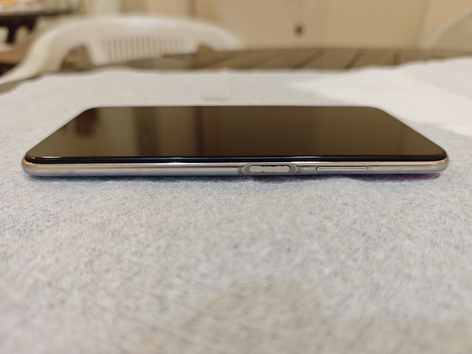 Смартфон Huawei P40 Lite