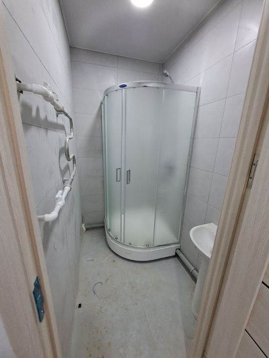 Срочно Яшнобод олмос махаллада квартира сотилади