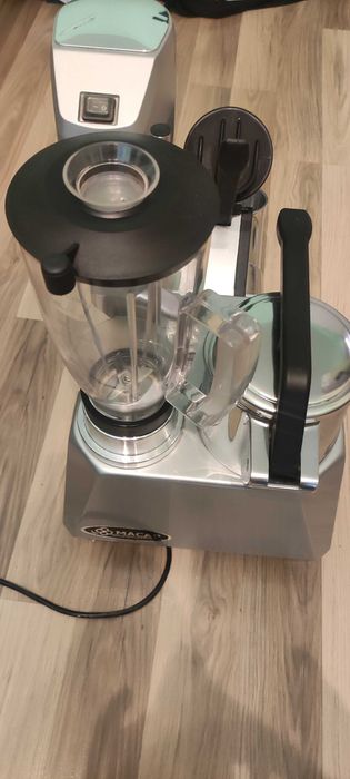 Групобар на фирма "Macap"