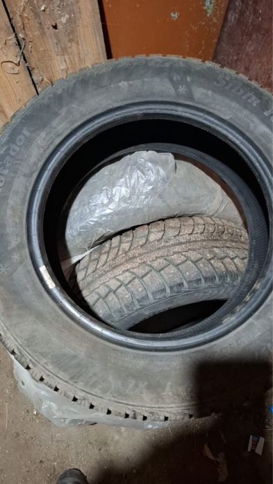 Зимние шипованные шины 215/60/16