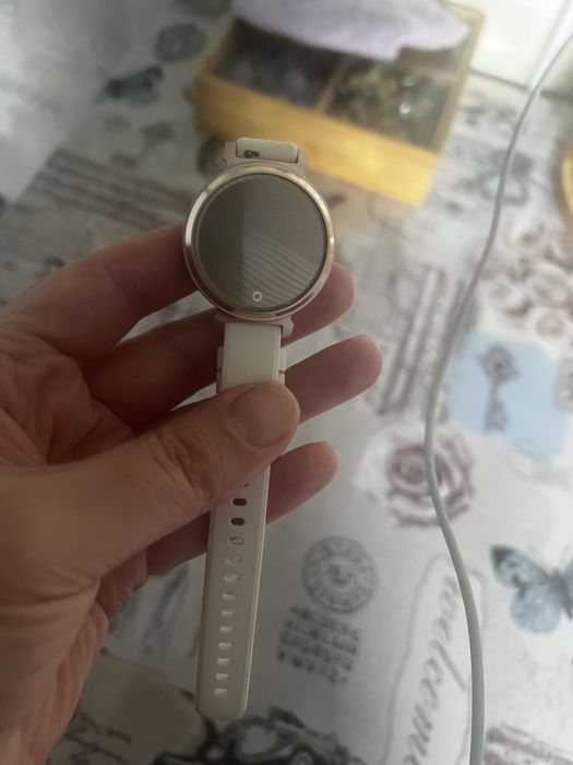 Часы смарт GARMIN
