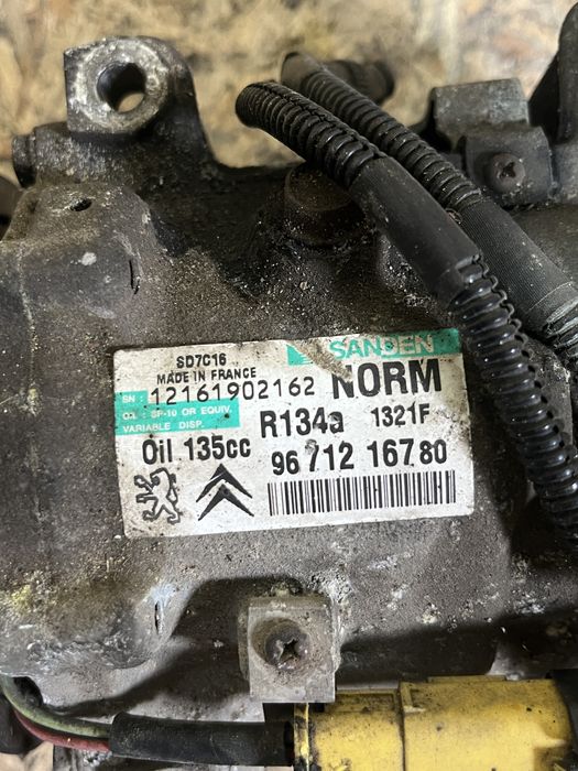 Compresor AC/clima Peugeot 1.6 cod: 9671216780
