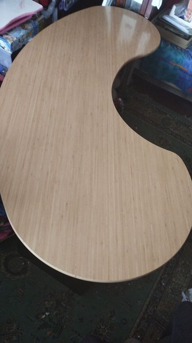 Birou directorial in forma de semiluna