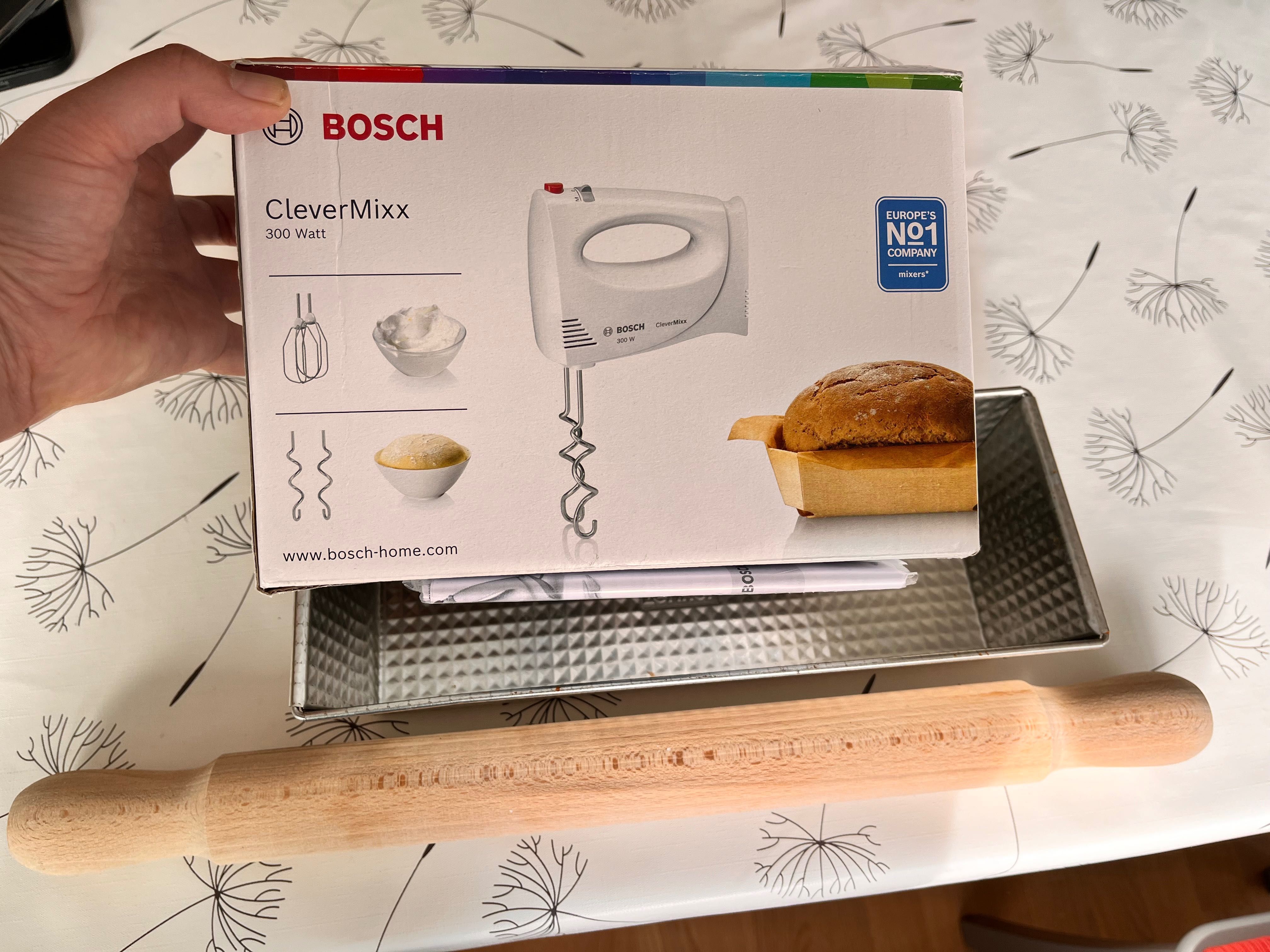 Mixer manual Bosch, rola de patiserie si tava