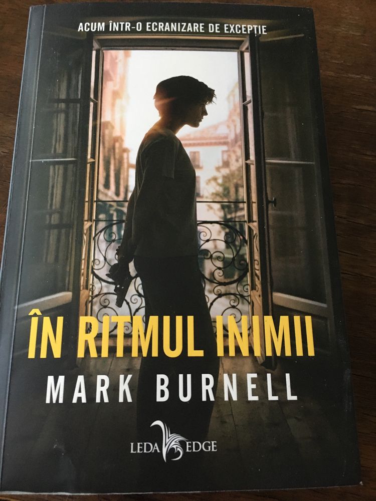 roman In ritmul inimii - Mark Burnell