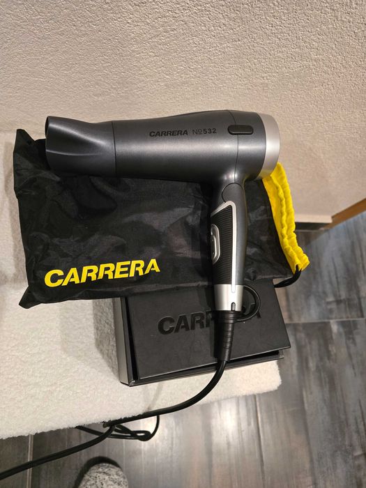 Малък професионален сешоар Carrera