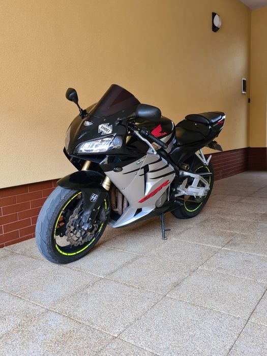 Vând Honda cbr 600 rr