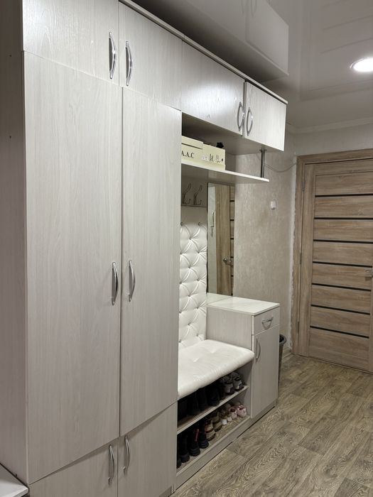 Шкаф для прихожей