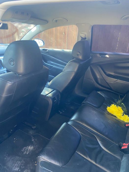 Vand sau schimb passat b6 2.0 tdi