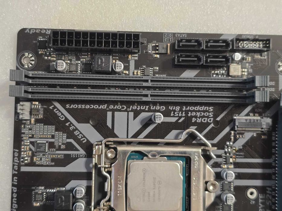 Placa de baza GIGABYTE H310M S2H 2.0 Socket 1151 +Procesor Intel G4900