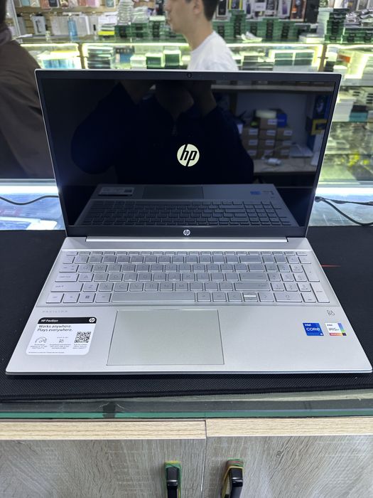 Hp Pavilion i5-1235U 8/256