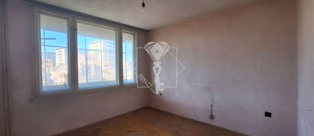 Продава се Тристаен апартамент в Пловдив, Каменица 1 - 97 кв.м за 1805 €/кв.м - Снимка #3