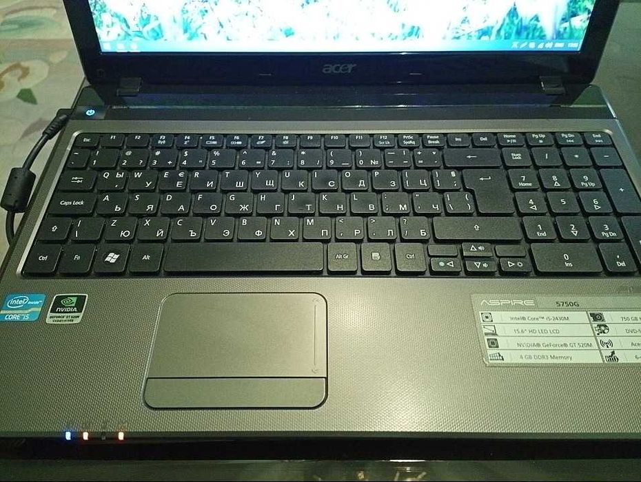 Acer 5750G - 15.6"/i5-2430M/4GB DDR3/128GB SSD/GT-520M/Windows 10
