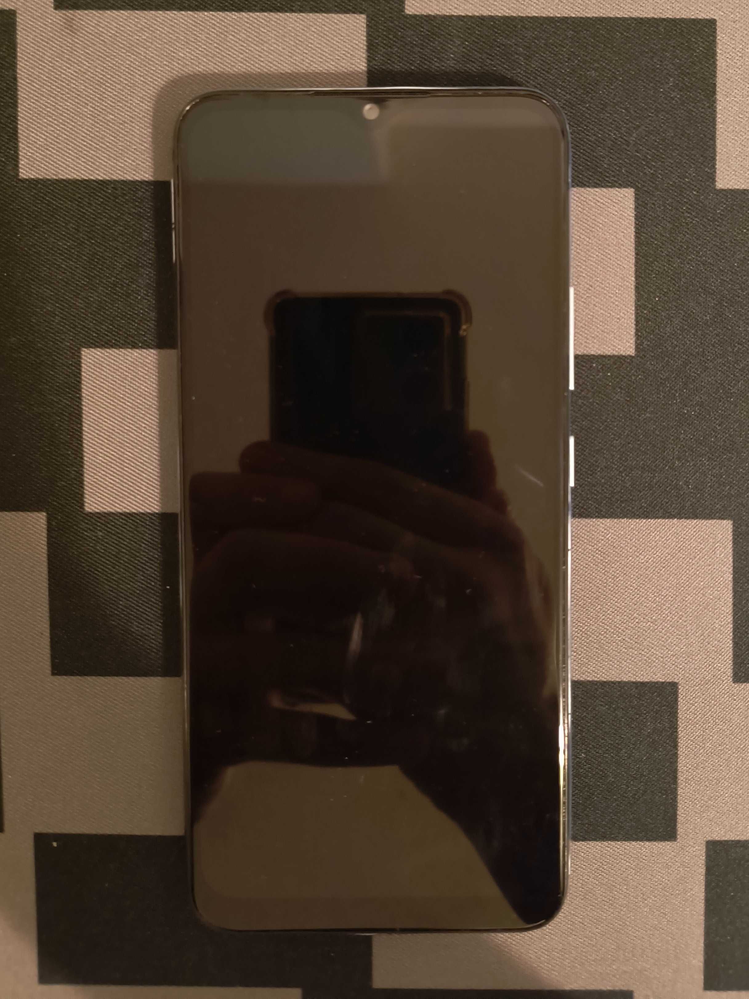 Телефон Realme 7i