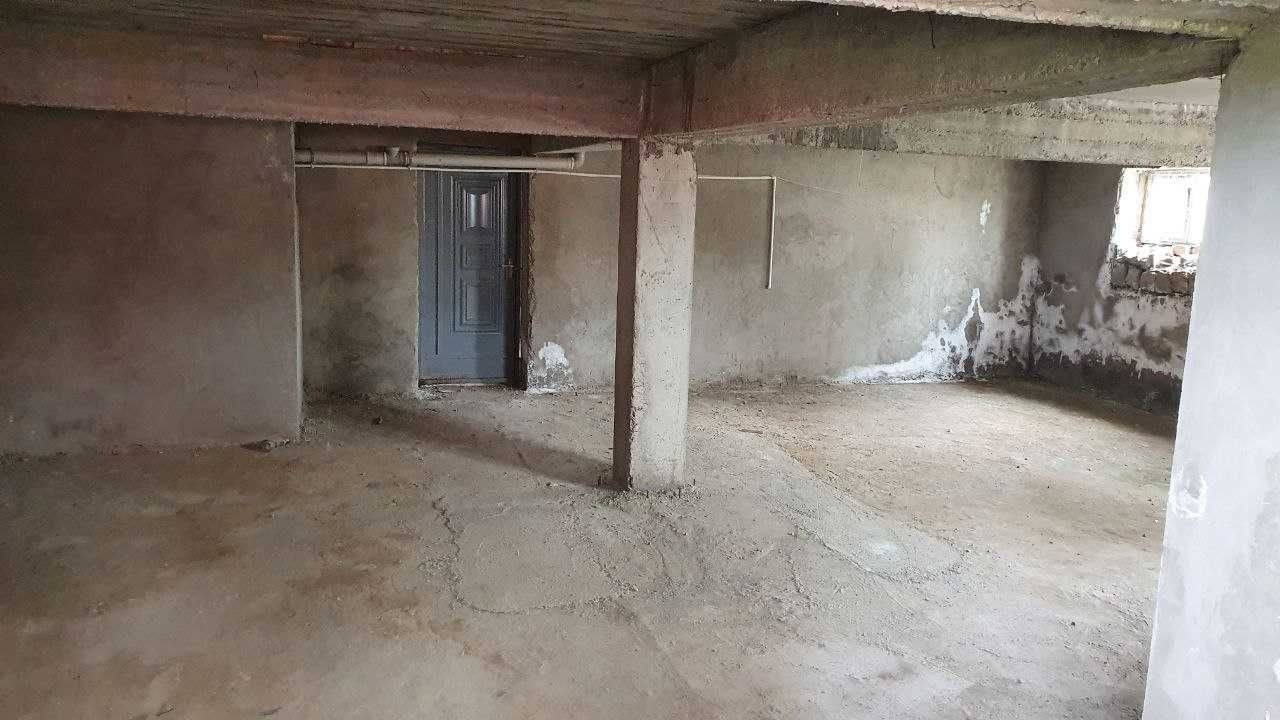Shahrisabz sh. Choshtepa MFYdagi ko'p qavatli uyning yer to'la qismi