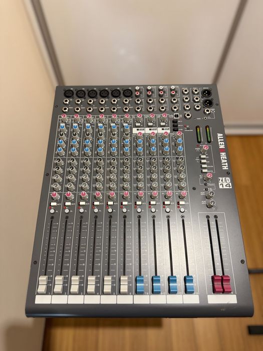 Пулт Allen & Heath Zed 12