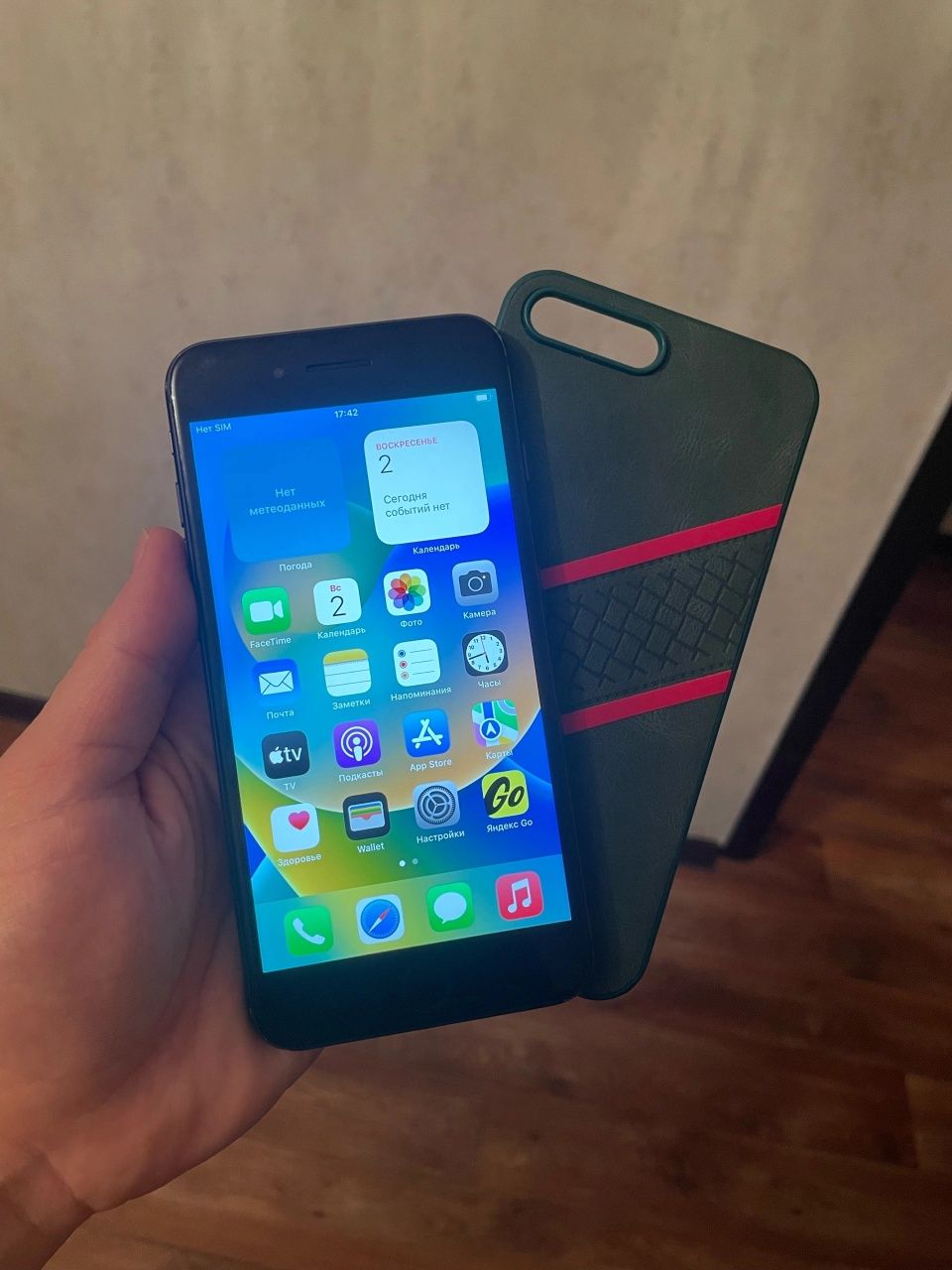 Iphone 8 поюс 64gb айфон