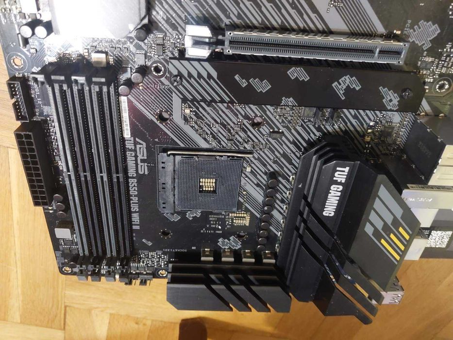 AMD Ryzen 5 5600X + Asus TUF B550 Plus Wi-Fi