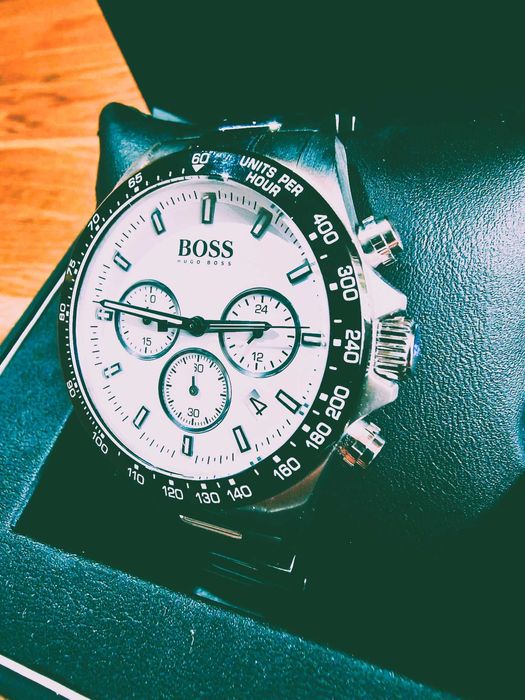 Ceas Hugo Boss HERO, NOU, design modern și elegant.