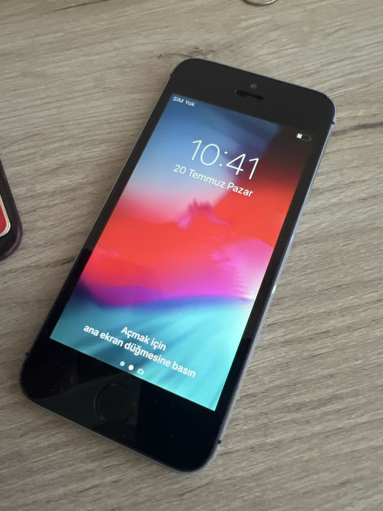 İPhone 5s без зарядно