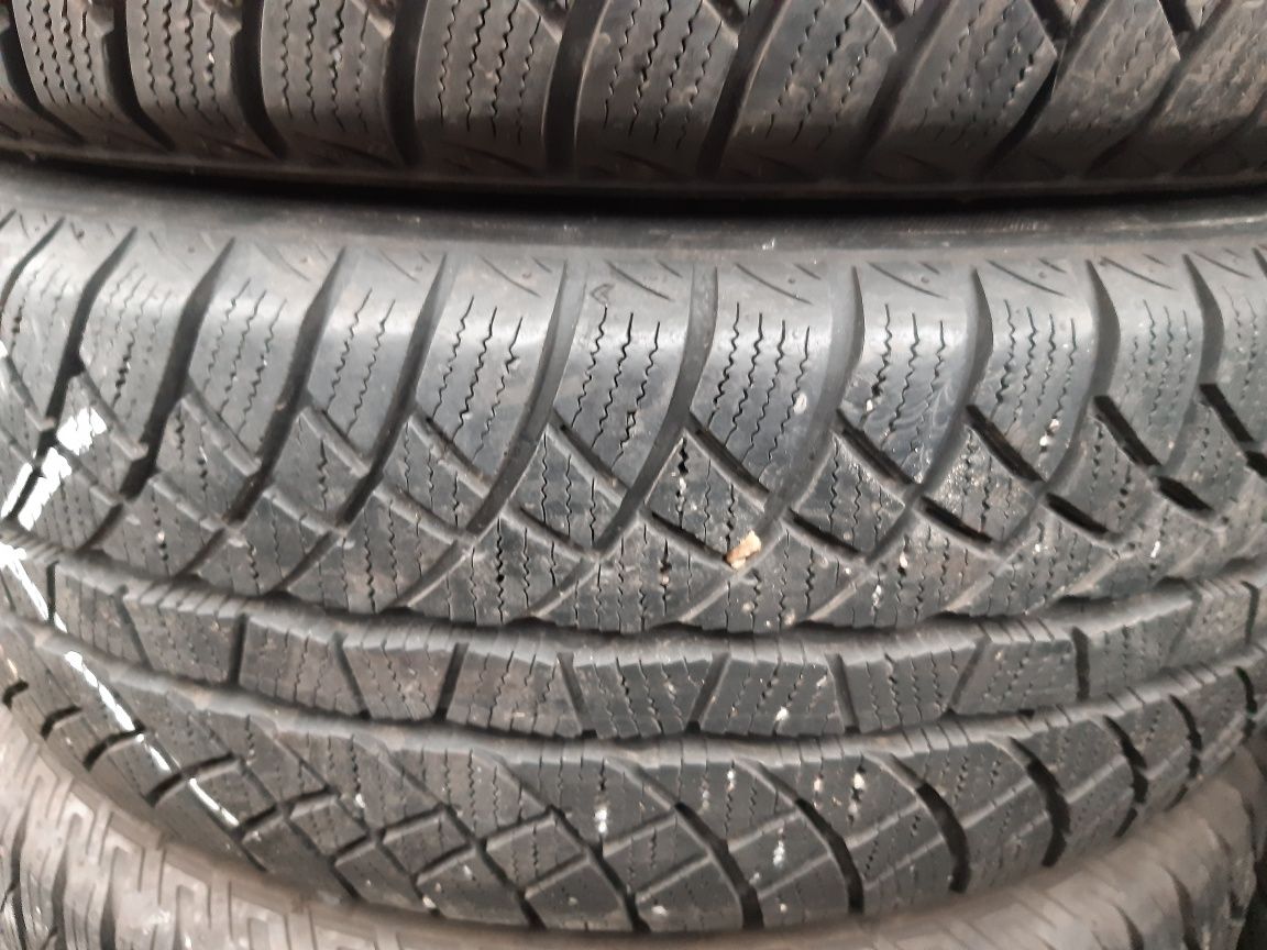 2 anvelope 195/65r15 dot 2019, preț 140 lei bucata