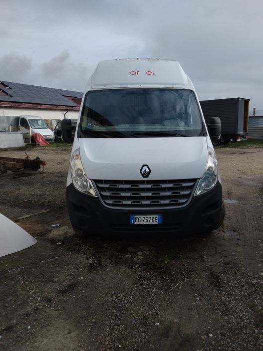 Vând Renault Master