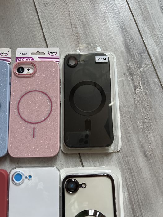 Huse si folii iPhone 16e