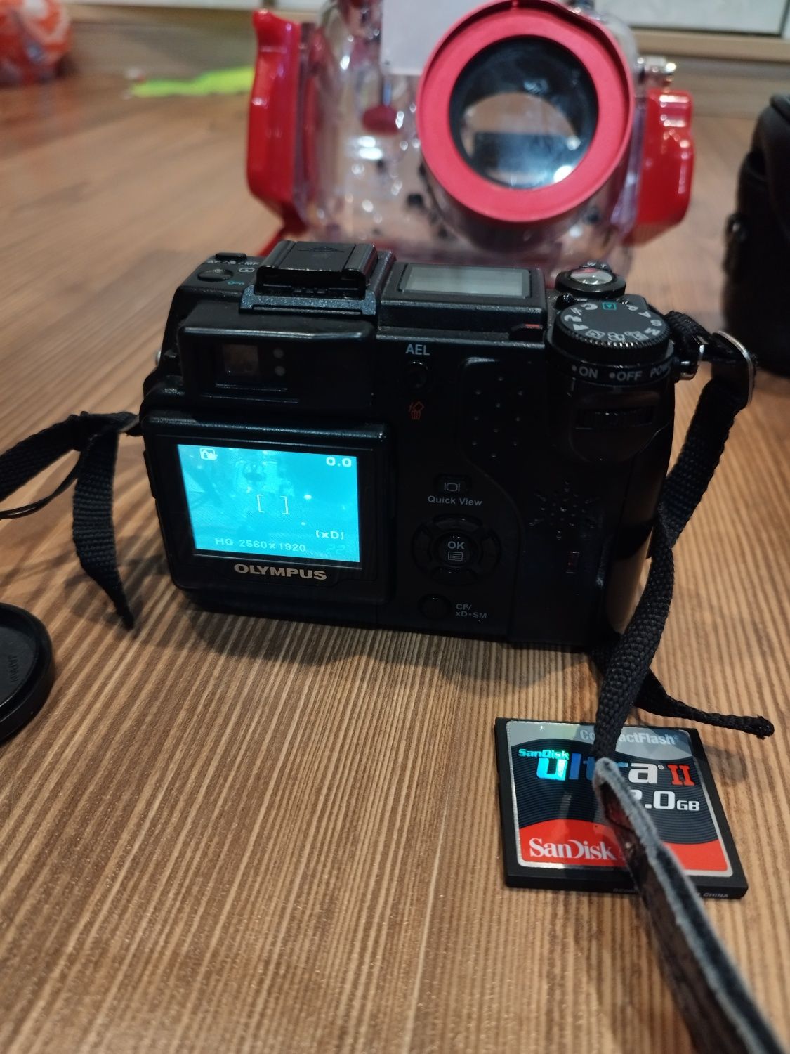 Фотоапарат Olympus с водоустойчив протектор