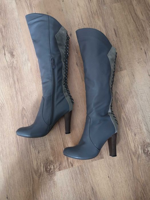 Дамски ботуши с ток, чизми