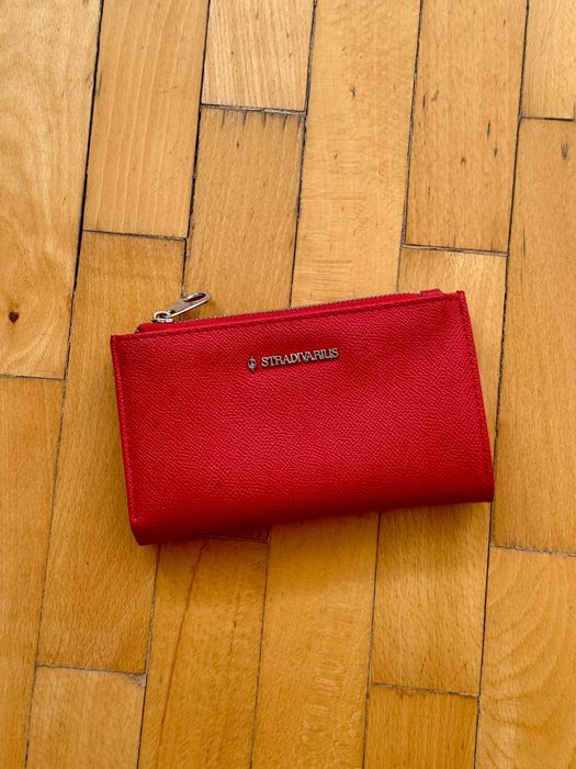 Червено портмоне Stradivarius