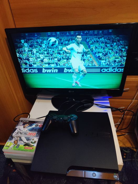 Vand PS3 Slim+Maneta+Jocuri