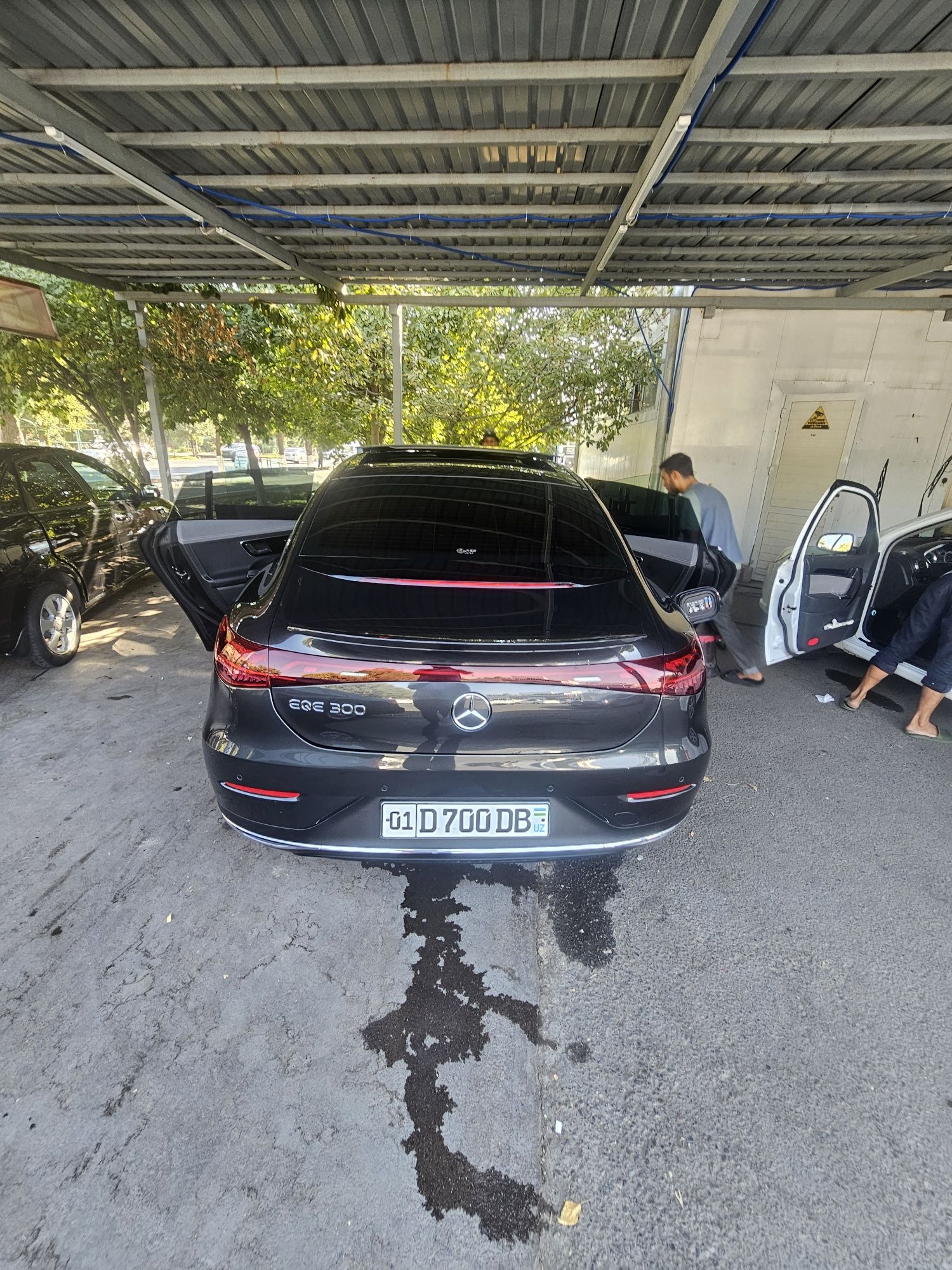 Срочна прадаю Меrсеdеs EQE 300
